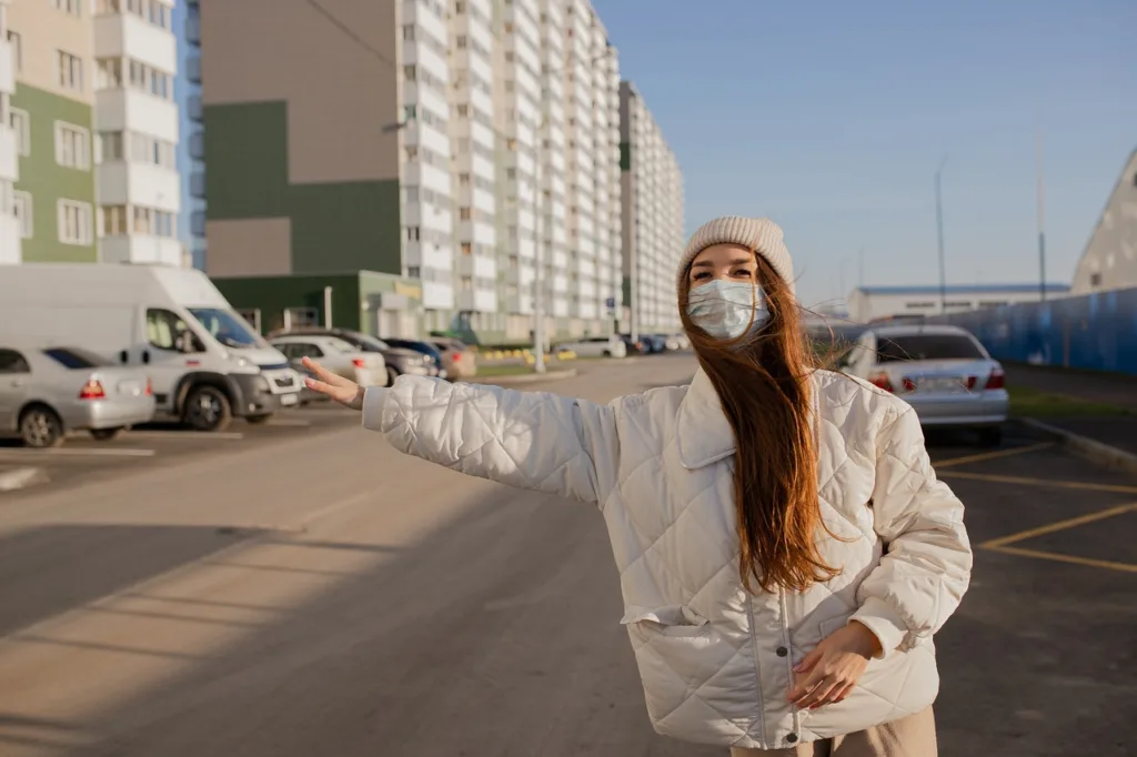 マスクを付けた女性
